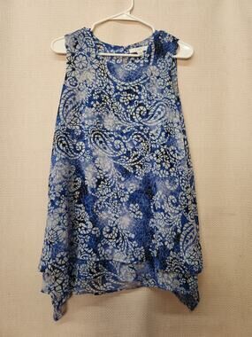Fever Blue and White Geometric Paisley Patterned Tank